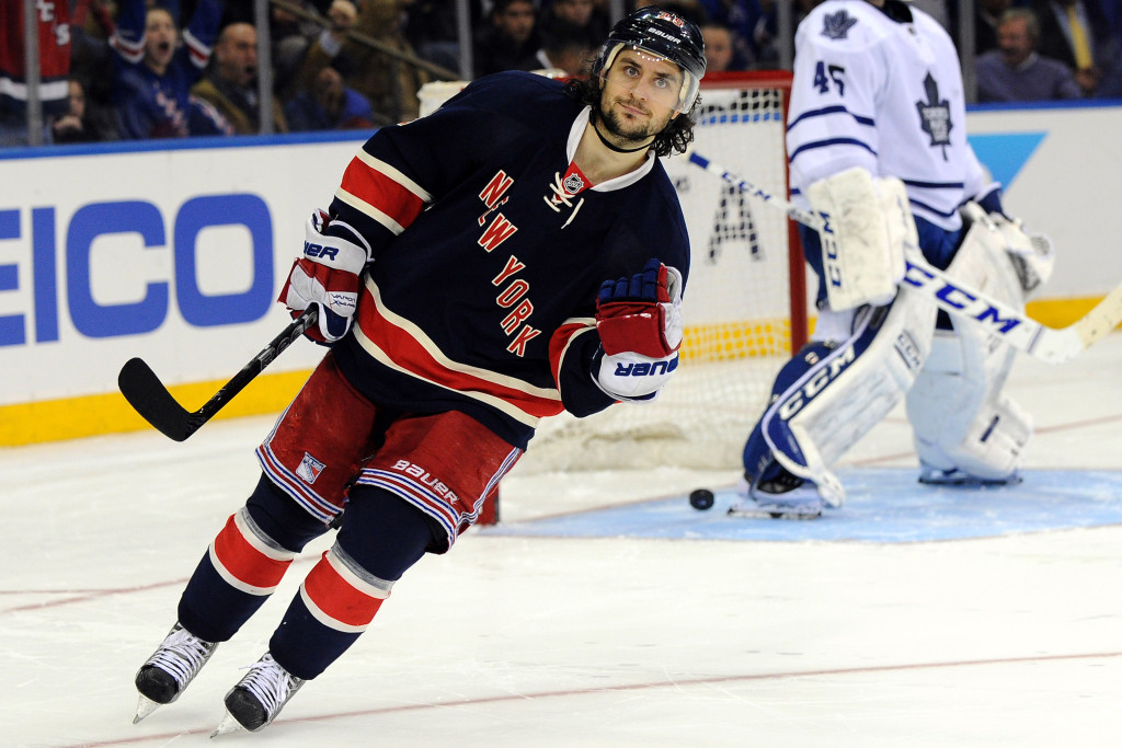 Rangers' Mats Zuccarello Gets New Deal, Then Gives Signature