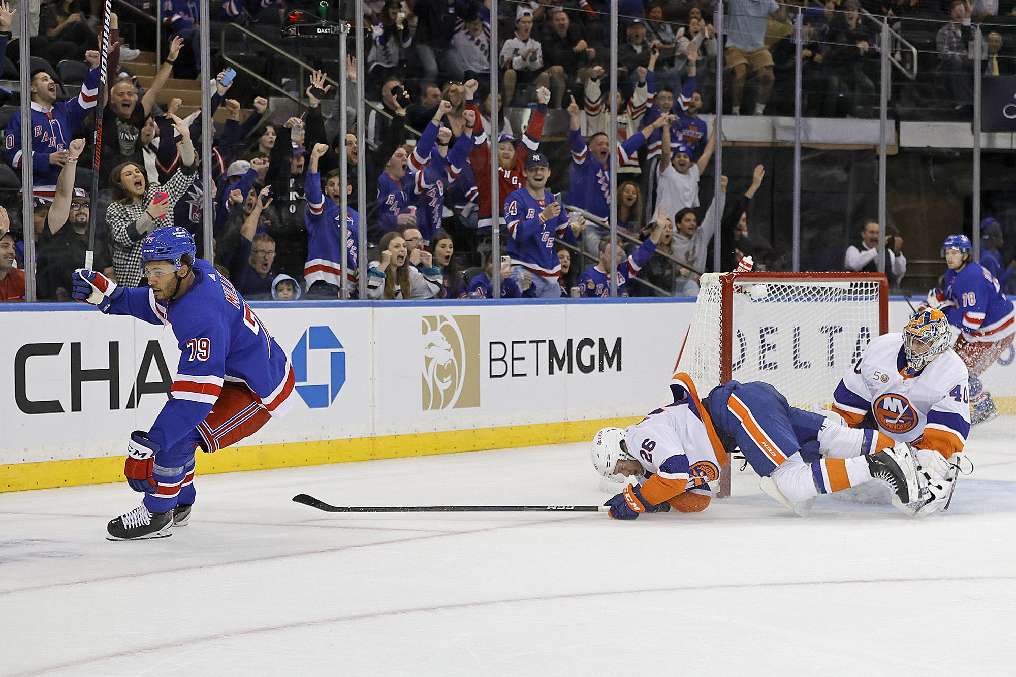 New York Rangers vs New York Islanders: Stadium Series Breakout