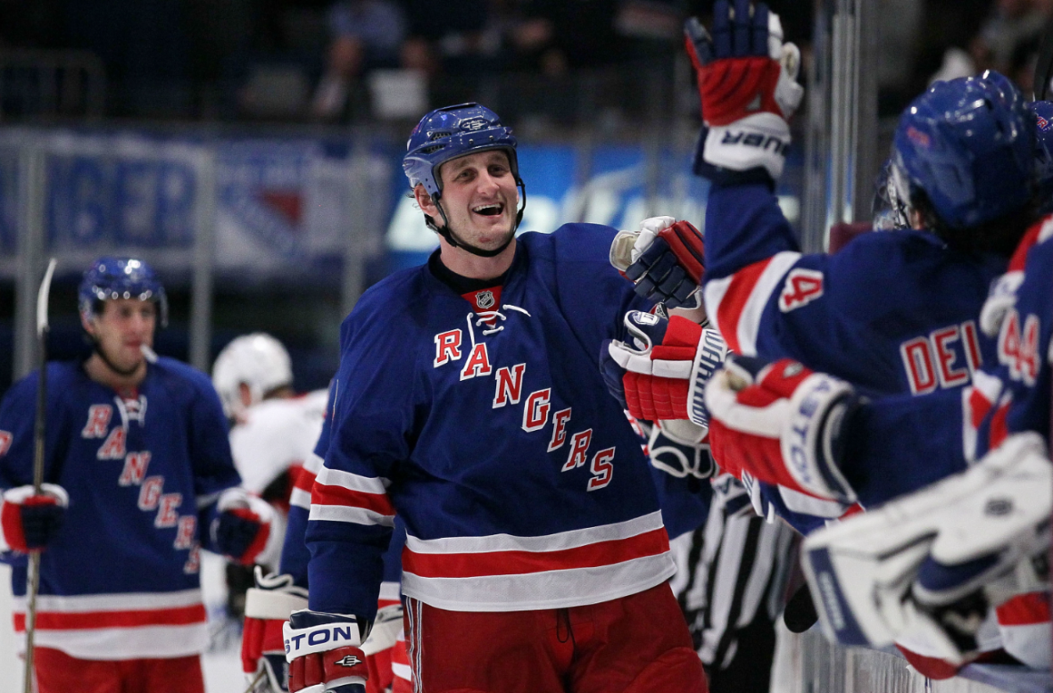 Derek Boogaard scores